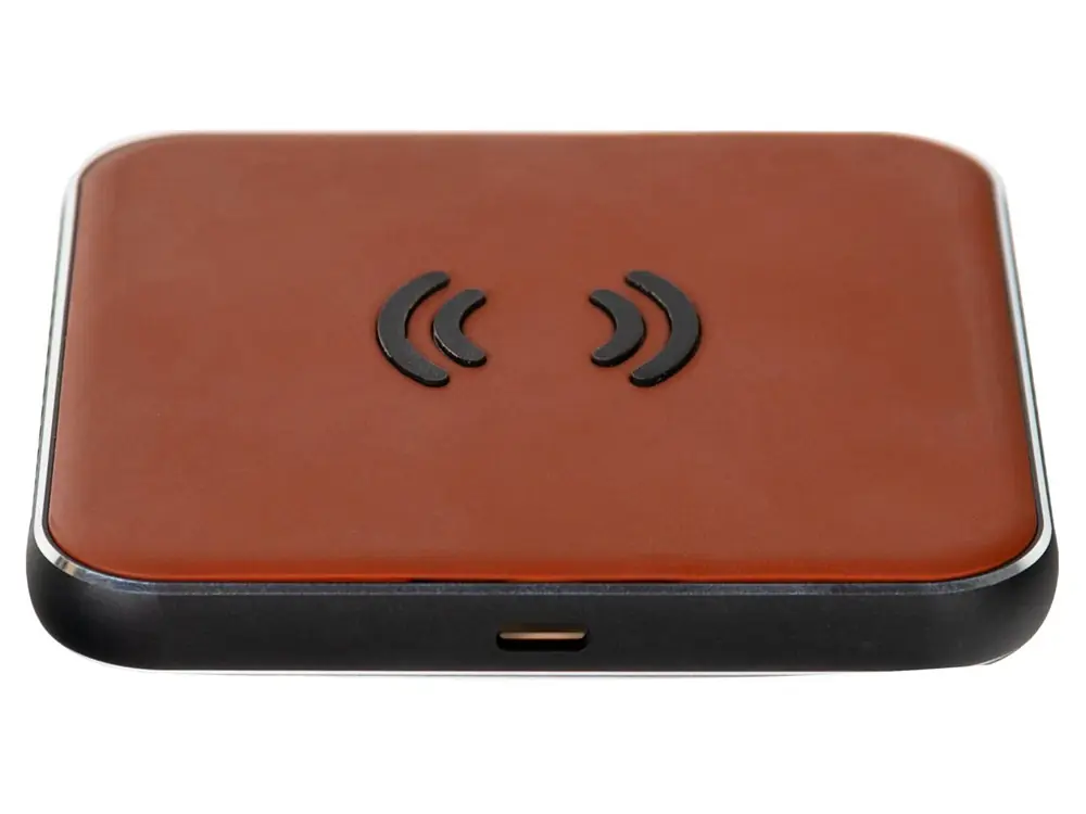 коричневый