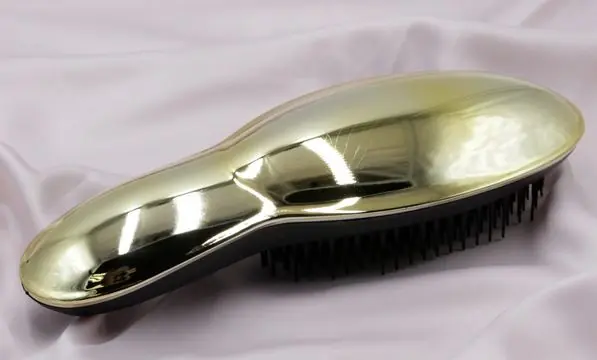 Золотистый