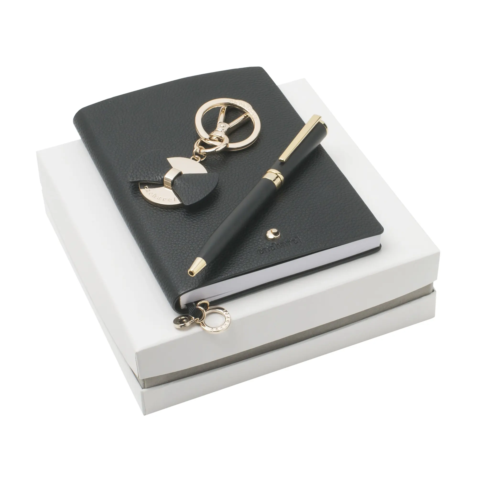 Набор (записная книжка А6, ручка шариковая, брелок) / черный